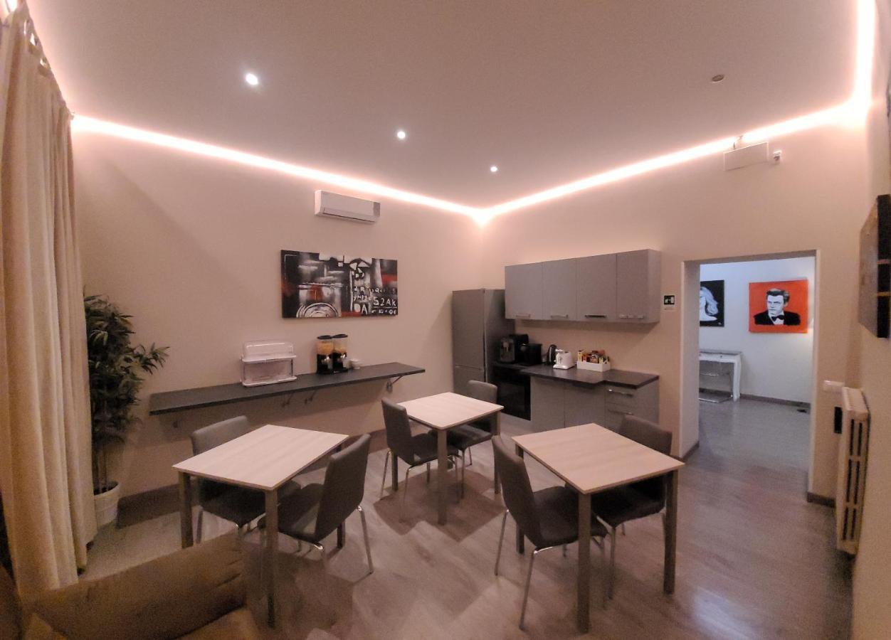 Romantic Dreams Sistina Guest House Bagian luar foto