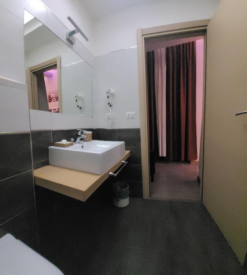 Romantic Dreams Sistina Guest House Bagian luar foto