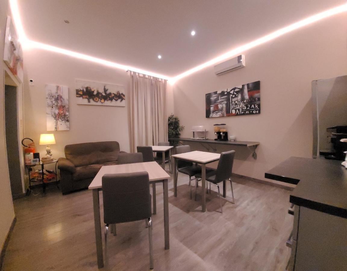 Romantic Dreams Sistina Guest House Bagian luar foto