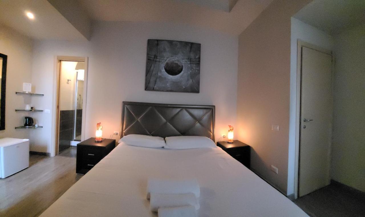 Romantic Dreams Sistina Guest House Bagian luar foto